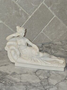 Vintage A. Santini Sculpture Depicting Paolina Bonaparte as Venus Victrix Statue